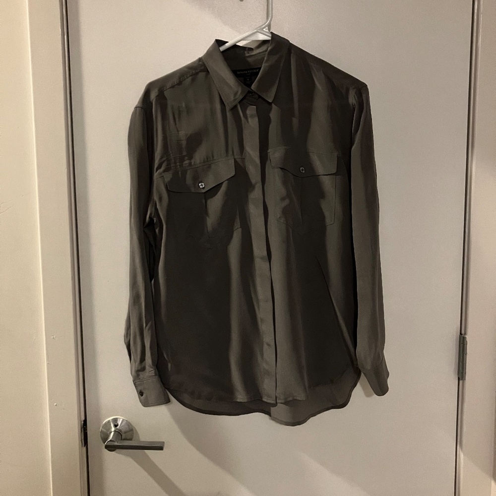 Banana Republic Dress Shirt,  Grey, 100% Silk, Petite S